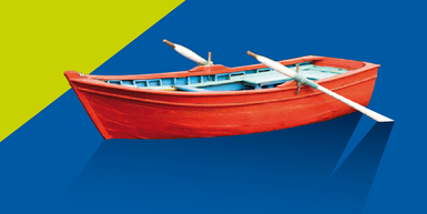Rotes Ruderboot vor gelb-blauem Hintergrund
